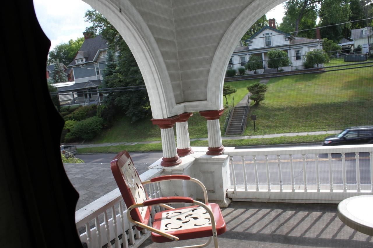 Victorian Charm Inn Towanda Buitenkant foto
