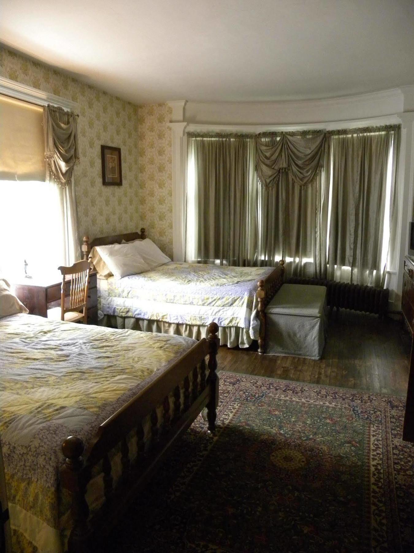 Victorian Charm Inn Towanda Buitenkant foto